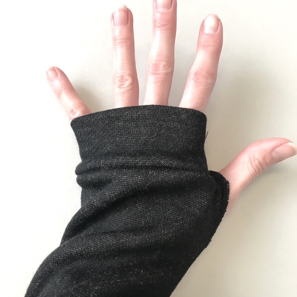 Black Fleece Arm Warmers Winter Gloves Elbow Length Sleeves Soft Made in the USA - Picture 4 of 8